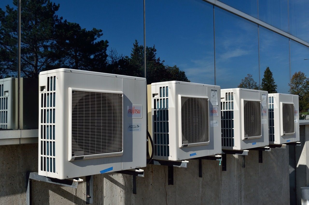 LA INSTALACIÓN DE UN APARATO DE AIRE ACONDICIONADO EN LA COMUNIDAD DE PROPIETARIOS
