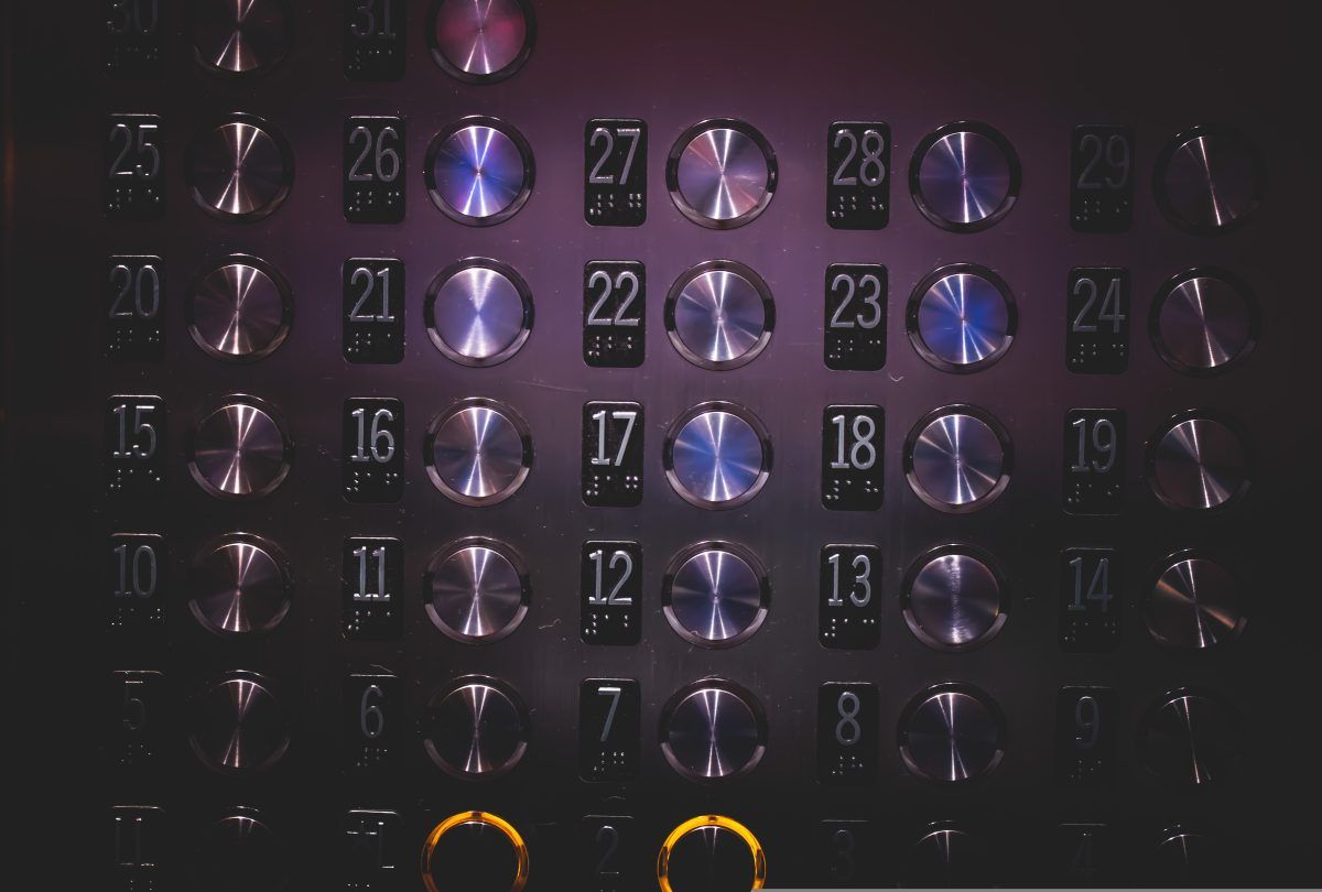 LA BAJADA A COTA CERA DEL ASCENSOR